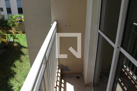 Sacada de apartamento para alugar com 2 quartos, 54m² em Jardim Isis, Cotia