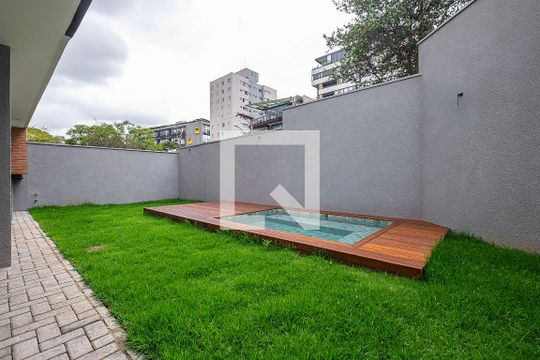 Quintal de casa de condomínio à venda com 3 quartos, 275m² em Vila Madalena, São Paulo