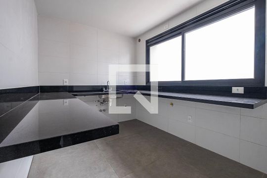 Cozinha de casa de condomínio à venda com 3 quartos, 275m² em Vila Madalena, São Paulo