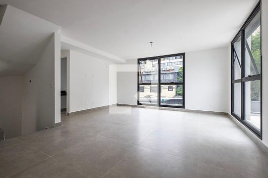Casa de Condomínio à venda com 3 quartos, 275m² em Vila Madalena, São Paulo