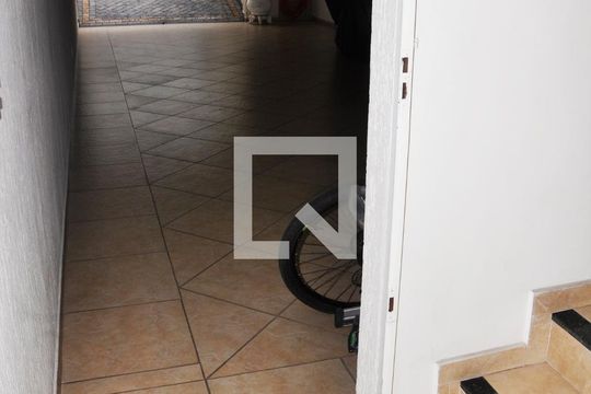 Escada Interna Garagem de casa à venda com 3 quartos, 228m² em Vila Barreto, São Paulo