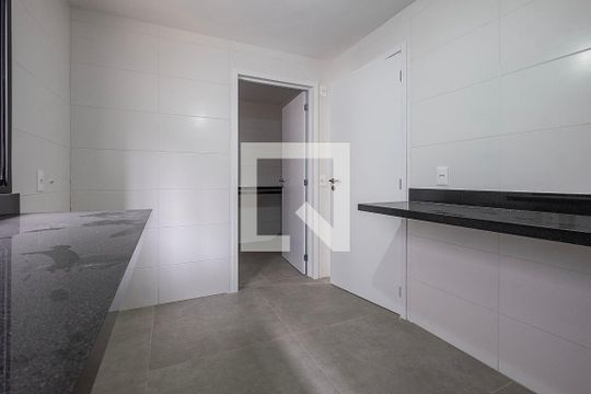 Cozinha de casa de condomínio à venda com 3 quartos, 226m² em Vila Madalena, São Paulo