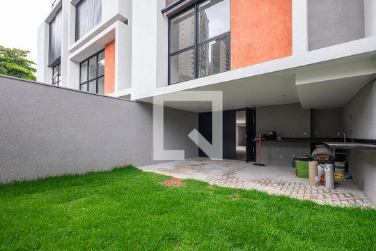 Quintal de casa de condomínio à venda com 3 quartos, 226m² em Vila Madalena, São Paulo