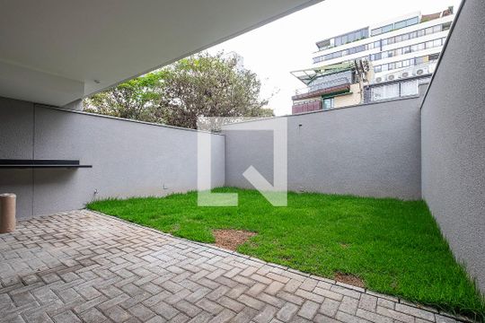 Quintal de casa de condomínio à venda com 3 quartos, 226m² em Vila Madalena, São Paulo