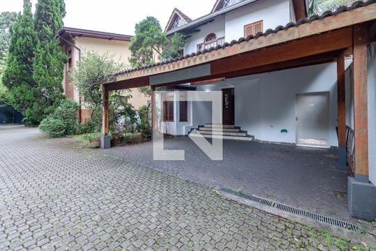 Fachada de casa de condomínio à venda com 4 quartos, 350m² em Jardim Cordeiro, São Paulo