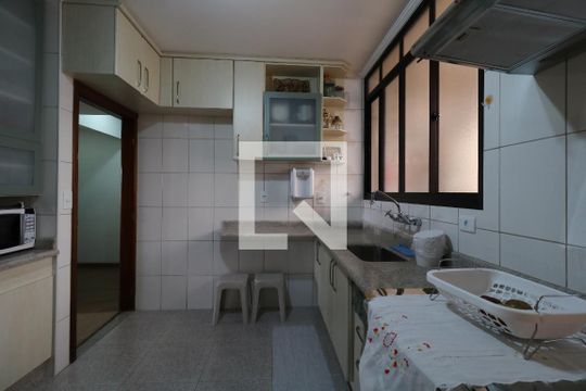 Cozinha de apartamento à venda com 3 quartos, 130m² em Vila Assunção, Santo André