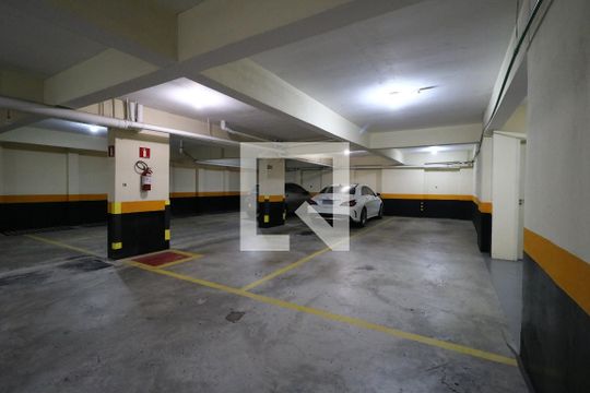 Garagem de apartamento à venda com 3 quartos, 130m² em Vila Assunção, Santo André