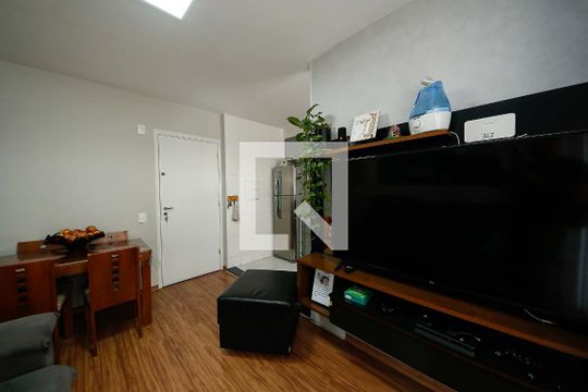 Sala de apartamento à venda com 2 quartos, 53m² em Vila Metalúrgica, Santo André