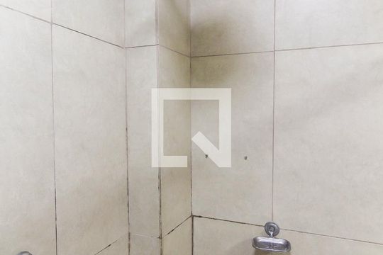 Banheiro de kitnet/studio para alugar com 1 quarto, 28m² em Mooca, São Paulo