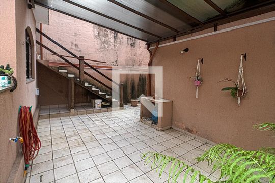 Quintal de casa à venda com 3 quartos, 200m² em Vila Marte, São Paulo