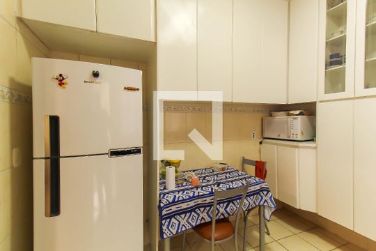 Cozinha de casa à venda com 3 quartos, 175m² em Vila Canero, São Paulo