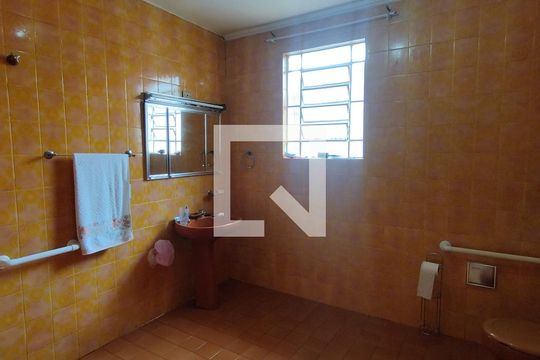 Banheiro - torneira de casa à venda com 4 quartos, 498m² em Vila Brasilio Machado, São Paulo