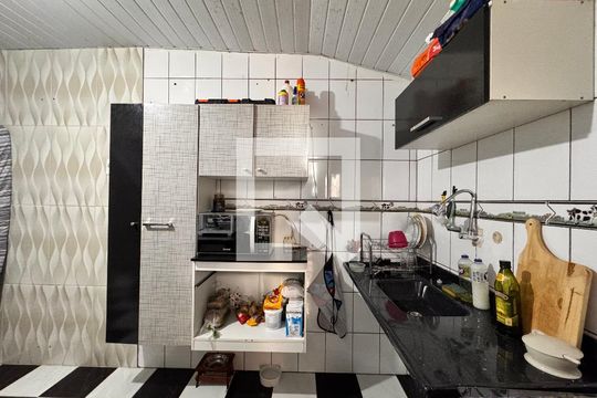 Cozinha edícula de casa à venda com 3 quartos, 95m² em Utinga, Santo André