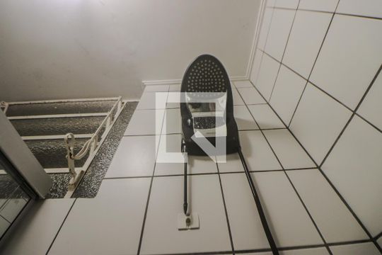 Banheiro de apartamento para alugar com 2 quartos, 85m² em Petrópolis, Porto Alegre