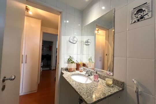 Banheiro Corredor de apartamento à venda com 2 quartos, 105m² em Chácara Inglesa, São Paulo