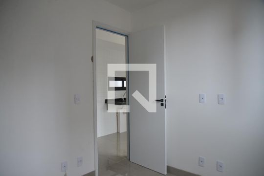 Quarto de apartamento à venda com 1 quarto, 39m² em Campestre, Santo André