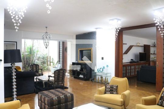 Sala de casa para alugar com 5 quartos, 584m² em Alto da Lapa, São Paulo