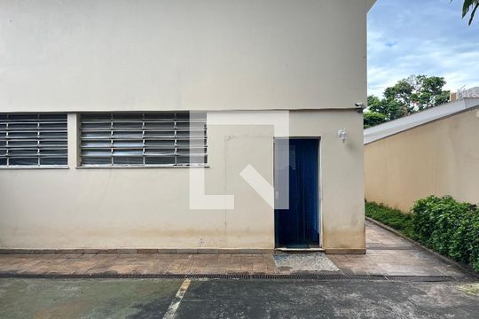 Quintal de casa para alugar com 5 quartos, 584m² em Alto da Lapa, São Paulo