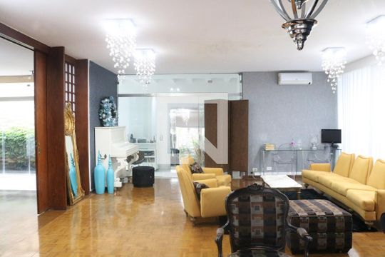 Sala de casa para alugar com 5 quartos, 584m² em Alto da Lapa, São Paulo