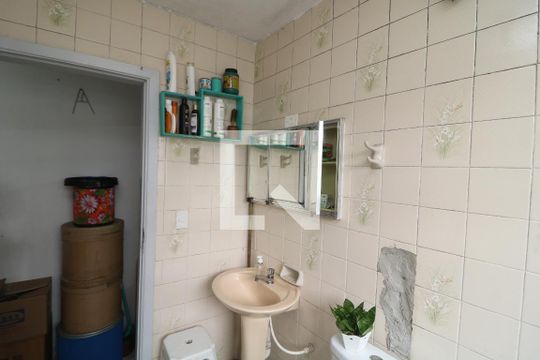 Banheiro de casa à venda com 3 quartos, 154m² em Vila Independencia, São Paulo
