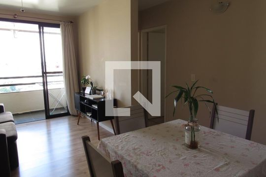 Apartamento à venda com 3 quartos, 65m² em Jaguaribe, Osasco