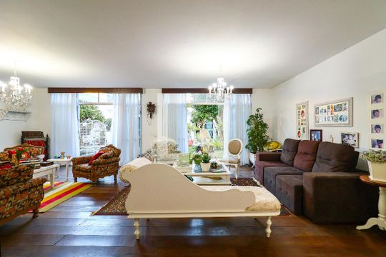 Sala de casa à venda com 5 quartos, 450m² em Vila Inah, São Paulo