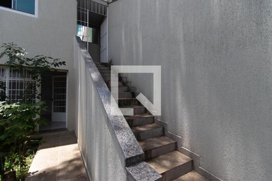 Quintal de casa à venda com 3 quartos, 199m² em Vila Gustavo, São Paulo