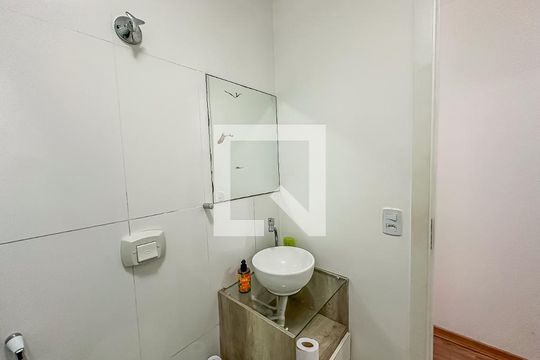Banheiro - torneira de casa à venda com 9 quartos, 240m² em Botafogo, Rio de Janeiro