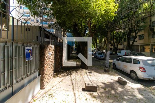Plaquinha de casa à venda com 6 quartos, 230m² em Fonseca, Niterói