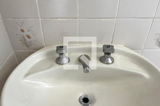 Banheiro da Suíte de apartamento para alugar com 1 quarto, 51m² em Parque Imperial, São Paulo