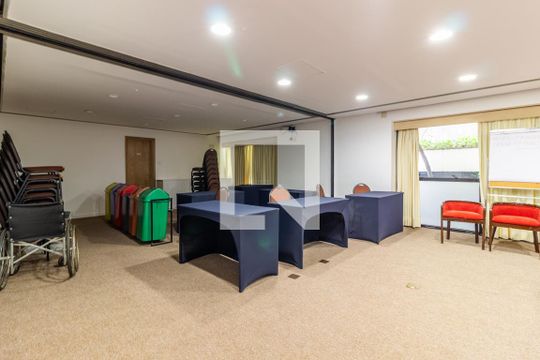 Área comum - Sala de Reuiniões de apartamento para alugar com 1 quarto, 33m² em Jardim Paulista, São Paulo