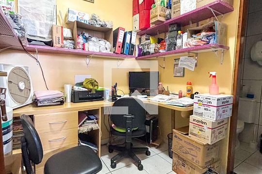 Quarto de Serviço  de casa à venda com 3 quartos, 165m² em Vila do Castelo, São Paulo