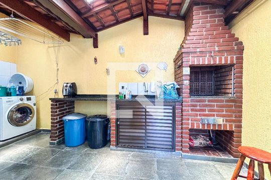 Churrasqueira de casa à venda com 3 quartos, 165m² em Vila do Castelo, São Paulo