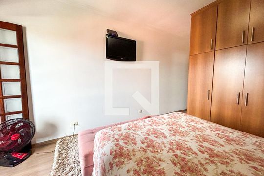 Suíte de casa à venda com 3 quartos, 165m² em Vila do Castelo, São Paulo