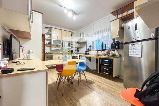 Cozinha de casa à venda com 3 quartos, 165m² em Vila do Castelo, São Paulo