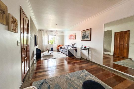 Casa à venda com 3 quartos, 165m² em Vila do Castelo, São Paulo