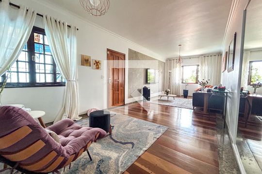 Sala Tv/Sala de Estar de casa à venda com 3 quartos, 165m² em Vila do Castelo, São Paulo