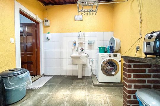 Área de Serviço de casa à venda com 3 quartos, 165m² em Vila do Castelo, São Paulo