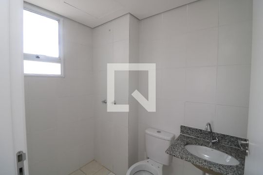 Banheiro de apartamento à venda com 2 quartos, 46m² em Cidade São Mateus, São Paulo