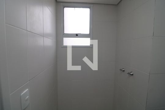 Banheiro de apartamento à venda com 2 quartos, 46m² em Cidade São Mateus, São Paulo
