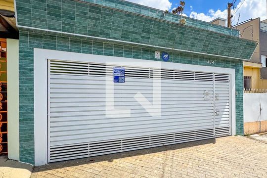 Fachada de casa à venda com 3 quartos, 115m² em Ipiranga, São Paulo