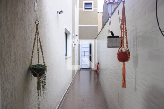 Corredor lateral de casa à venda com 4 quartos, 180m² em Jardim Bom Clima, Guarulhos