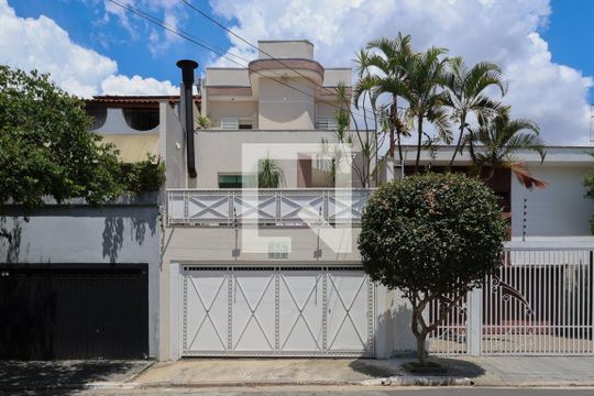 Fachada 2 de casa para alugar com 4 quartos, 230m² em Jardim São Paulo, São Paulo
