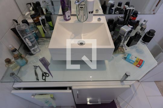 Banheiro social de casa para alugar com 4 quartos, 230m² em Jardim São Paulo, São Paulo