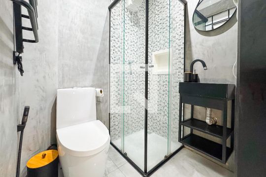 Banheiro de apartamento à venda com 1 quarto, 44m² em Centro Histórico de São Paulo, São Paulo