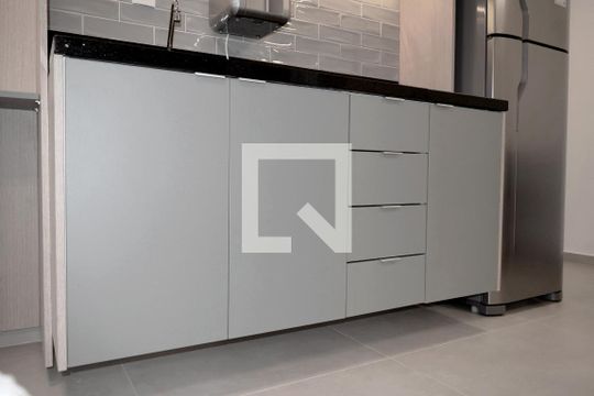 Cozinha de kitnet/studio para alugar com 1 quarto, 29m² em Sumarezinho, São Paulo