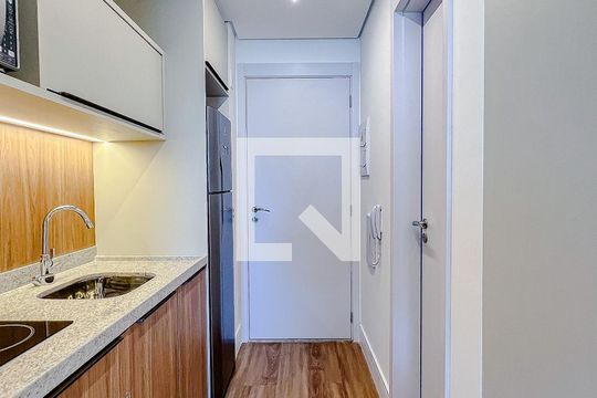 Cozinha de kitnet/studio para alugar com 1 quarto, 27m² em Vila Mariana, São Paulo