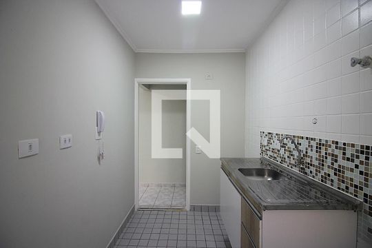 Cozinha de apartamento à venda com 2 quartos, 52m² em Santa Terezinha, São Bernardo do Campo