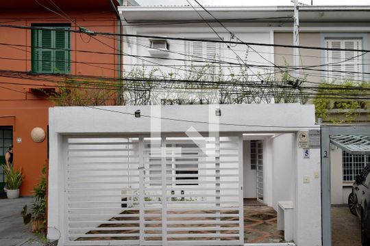 Fachada de casa para alugar com 3 quartos, 120m² em Pinheiros, São Paulo