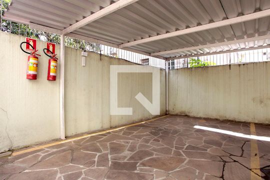 Box Garagem (vaga 1) de apartamento à venda com 3 quartos, 72m² em Higienópolis, Porto Alegre